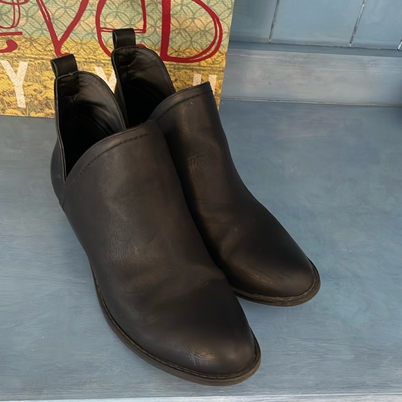 Black ankle boots 8.5 - Picture 1 of 6